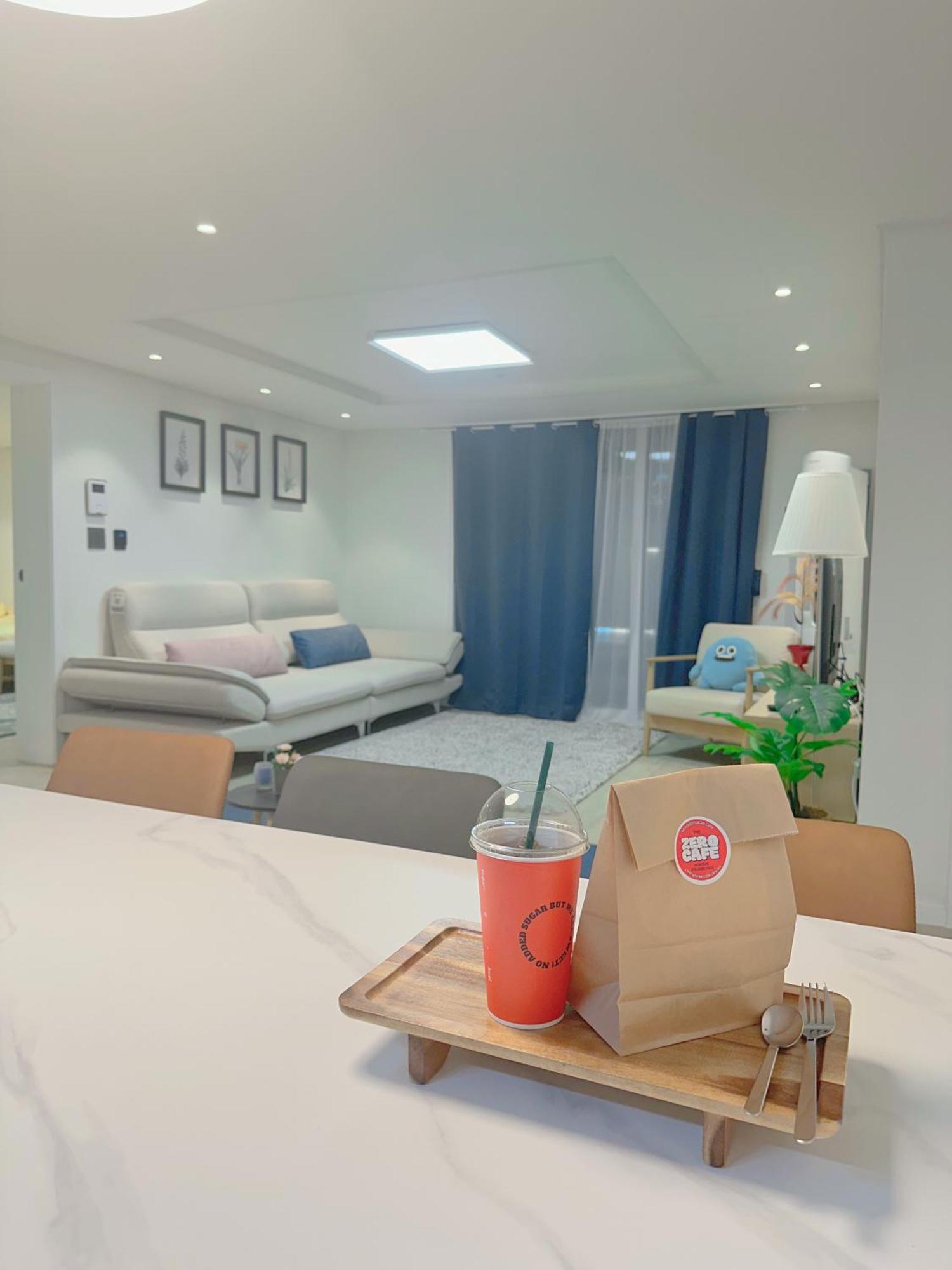 Apartment The First Hongdae