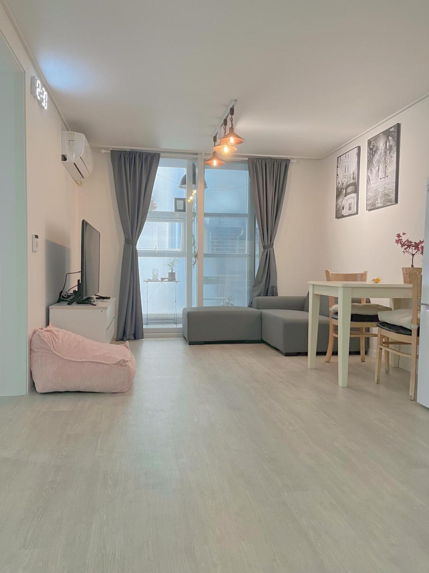 Apartment The First Hongdae Seoul