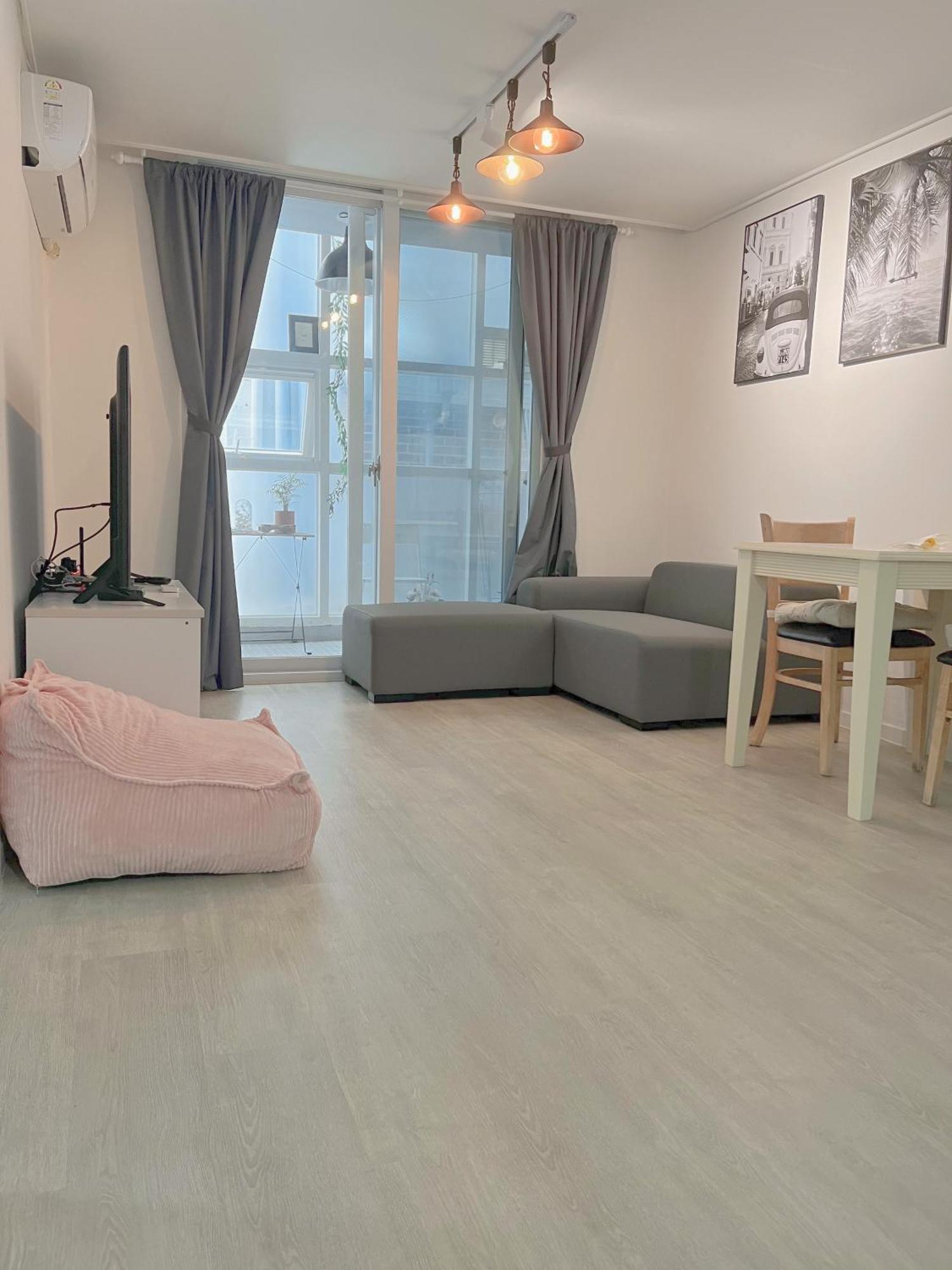 Apartment The First Hongdae *