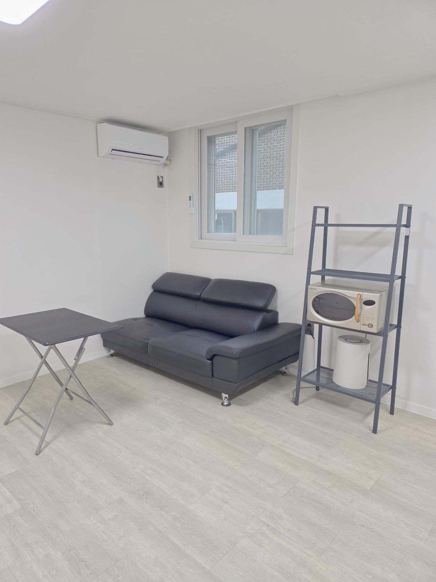 Apartment The First Hongdae *
